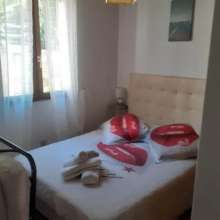 Petite Maison Casa vacanze Lecci